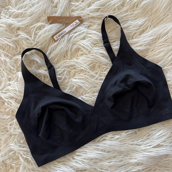 Skims Naked Plunge Bralette Onyx Size L-DD - Picture 3 of 8